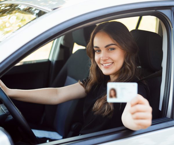 Foto van een lesauto bij onze rijschool
